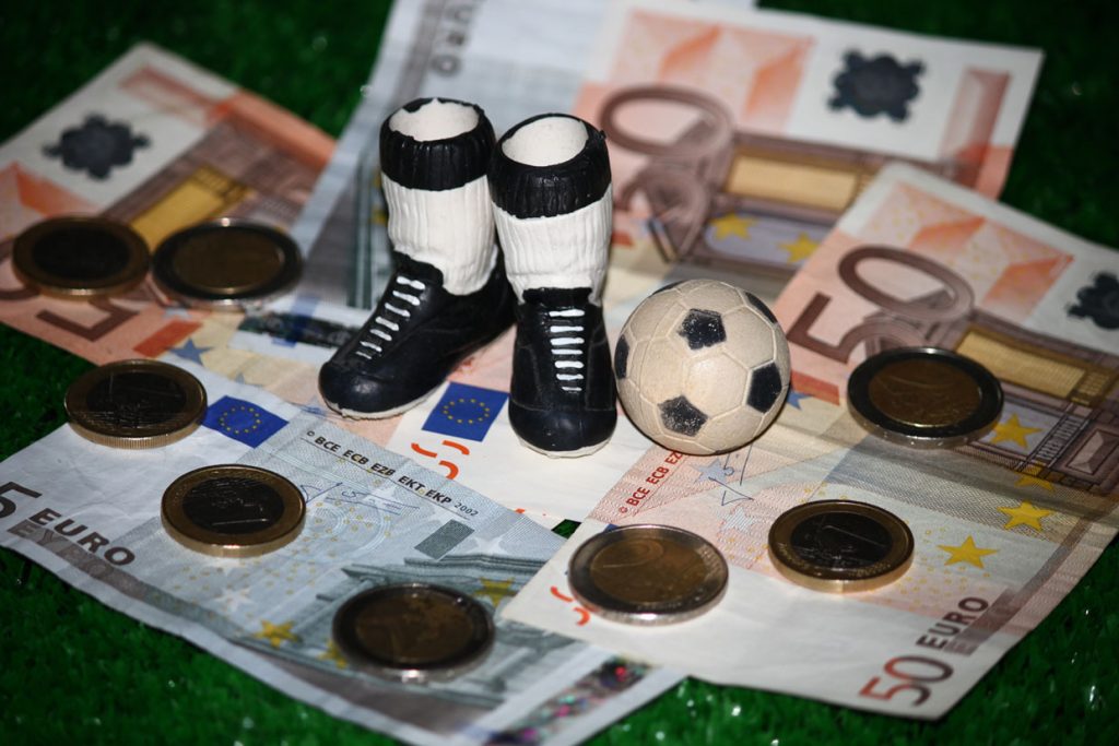 Handgeld für Profifußballer bei der Steuer angeben